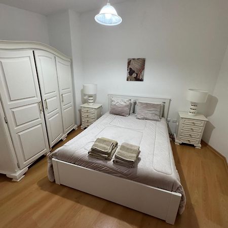 Appartamento Casa Da Avo Lidia Lourinhã Esterno foto