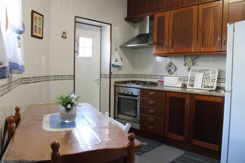 Appartamento Casa Da Avo Lidia Lourinhã Esterno foto