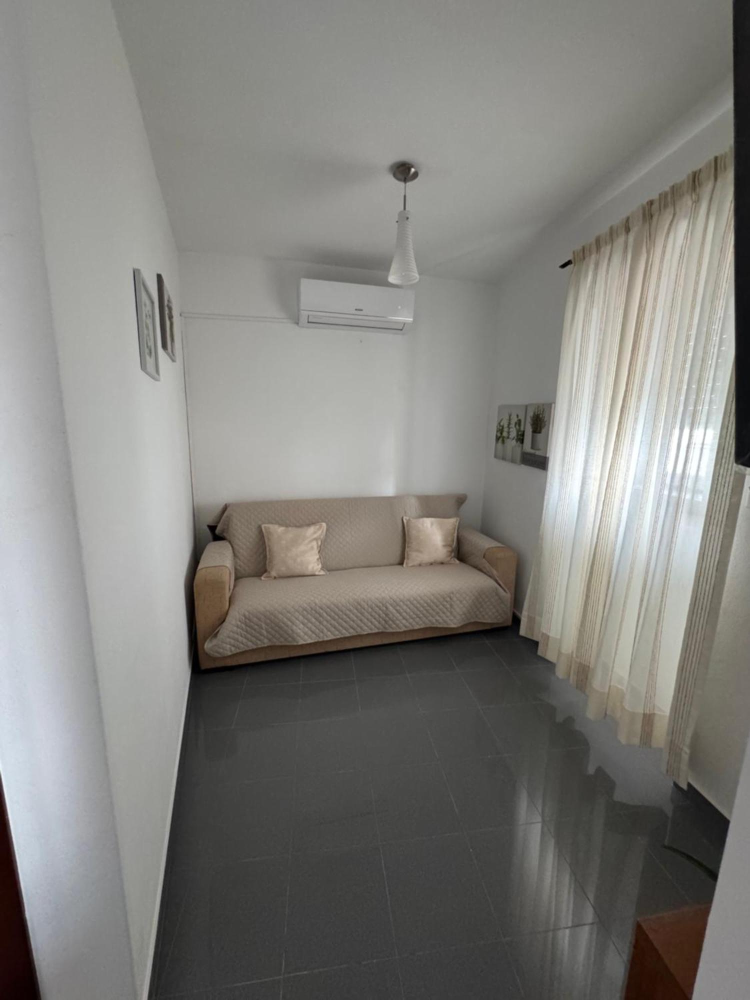 Appartamento Casa Da Avo Lidia Lourinhã Esterno foto